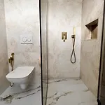 Cloud Nine Airport Residence- Free Parking, King *