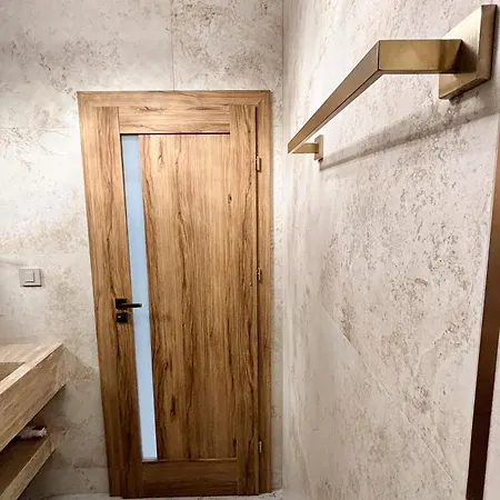 Cloud Nine Airport 아파트 *