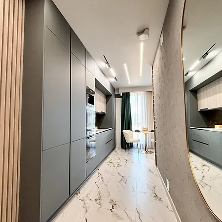 Cloud Nine Airport Residence- Free Parking, King Cluj-Napoca